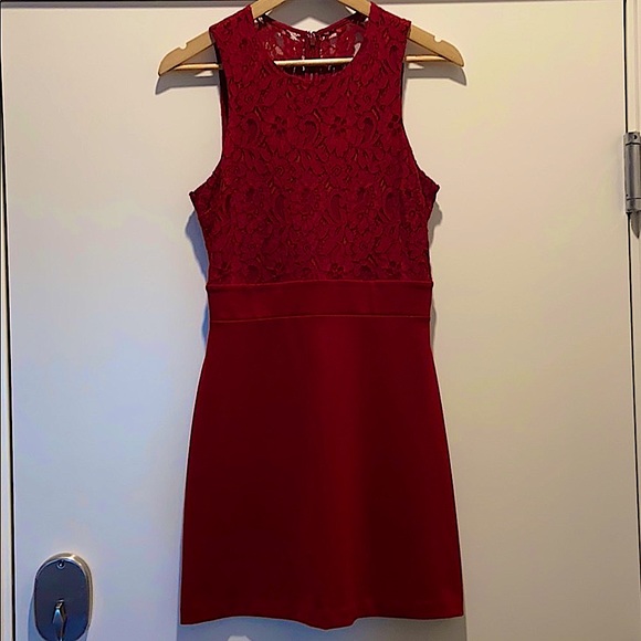 EXPRESS ❤️ Red Dress - With Lace Details - Picture 8 of 13